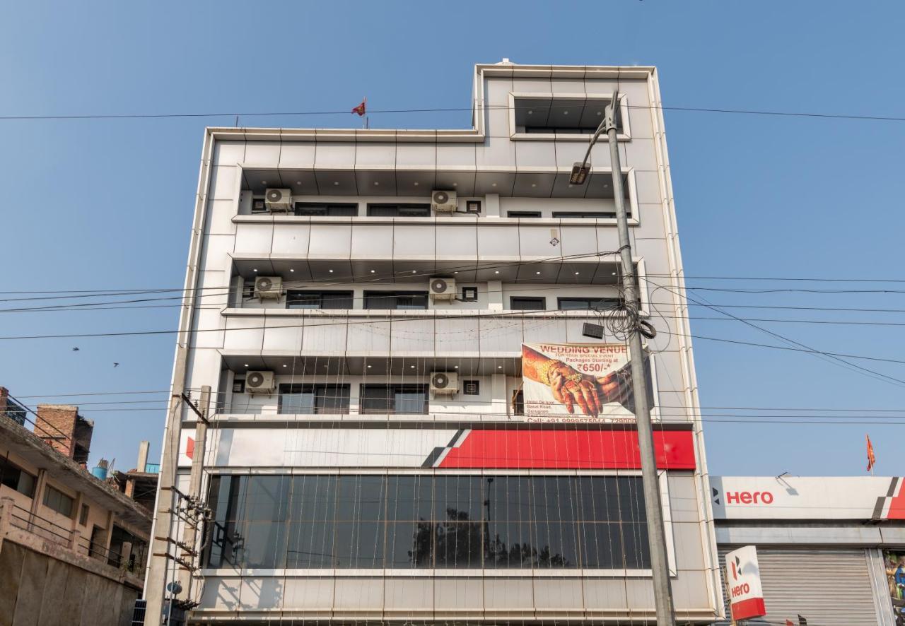 Hotel De Luxe Basai Road 古尔冈 外观 照片